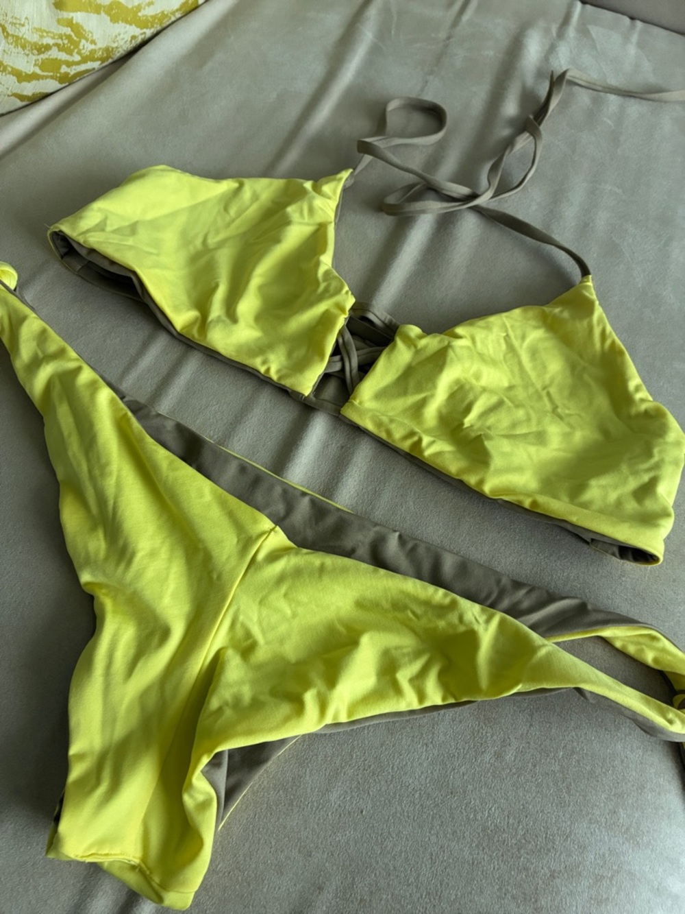 Reversible Women’s Bikini Set with sexy back detail in size S, brand new - Picture 3 of 6
